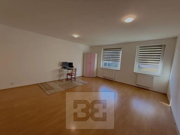 Pronájem bytu 1+kk, Praha - Čakovice, Rýnská, 38 m2