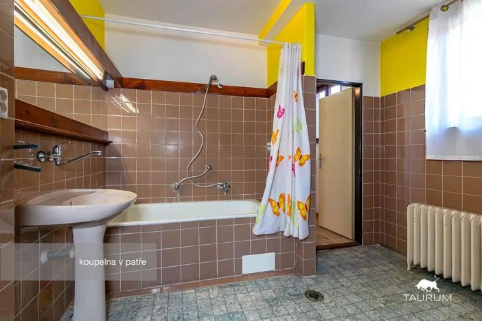 Prodej vícegeneračního domu, Manětín, 329 m2