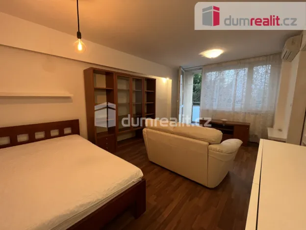 Pronájem bytu 1+1, Kralupy nad Vltavou, sídl. Hůrka, 41 m2