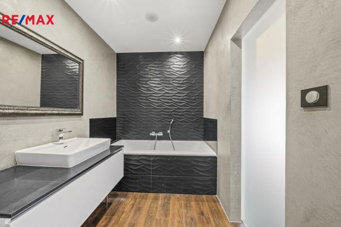 Prodej bytu 2+1, Hradec Králové - Nový Hradec Králové, Kejzlarova, 75 m2