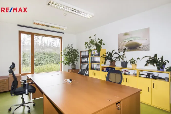 Pronájem kanceláře, Ústí nad Labem - Předlice, náměstí Prokopa Velikého, 72 m2