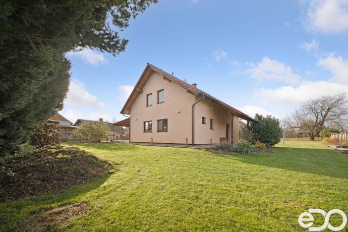 Prodej rodinného domu, Hněvčeves, 202 m2