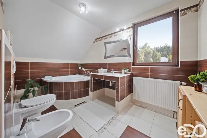 Prodej rodinného domu, Hněvčeves, 202 m2