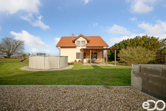 Prodej rodinného domu, Hněvčeves, 202 m2