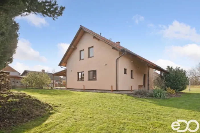 Prodej rodinného domu, Hněvčeves, 202 m2