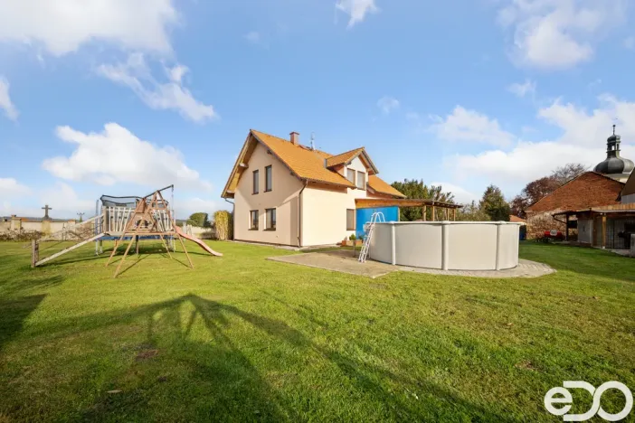 Prodej rodinného domu, Hněvčeves, 202 m2