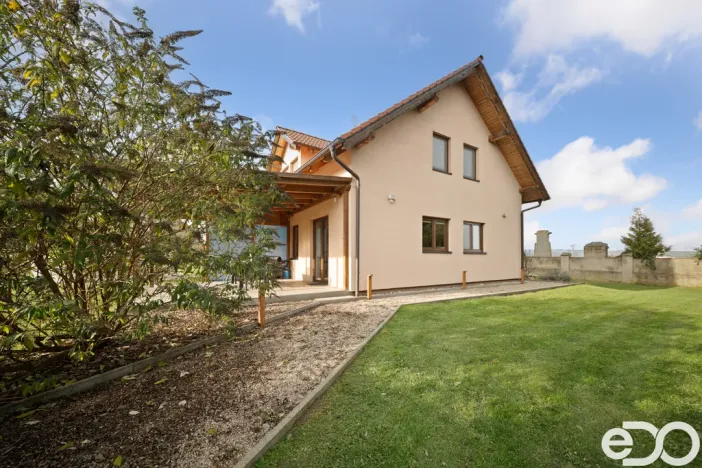 Prodej rodinného domu, Hněvčeves, 202 m2