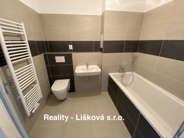 Pronájem bytu 2+kk, Ústí nad Labem - Ústí nad Labem-centrum, Velká Hradební, 46 m2