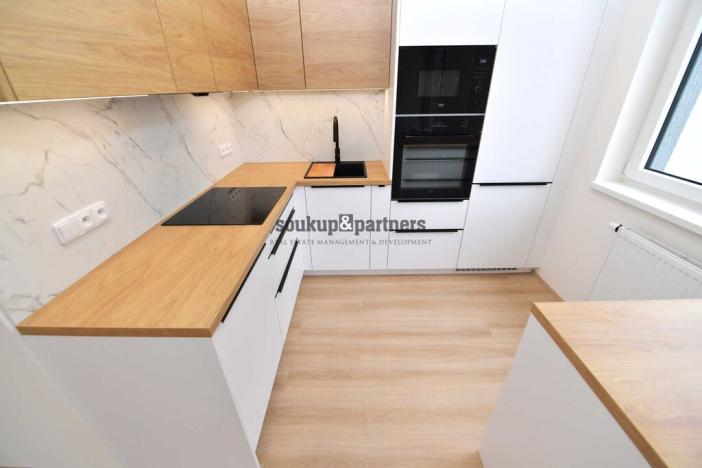 Pronájem bytu 2+kk, Praha - Prosek, Čakovická, 52 m2