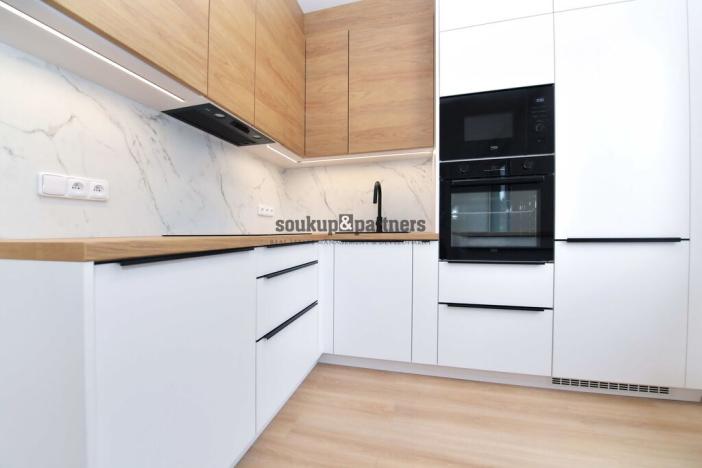 Pronájem bytu 2+kk, Praha - Prosek, Čakovická, 52 m2