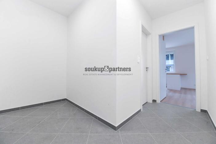 Pronájem bytu 2+kk, Praha - Prosek, Čakovická, 52 m2