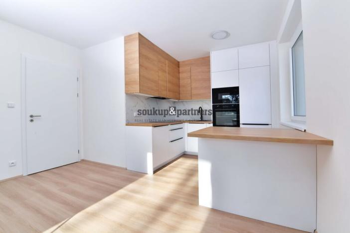 Pronájem bytu 2+kk, Praha - Prosek, Čakovická, 52 m2