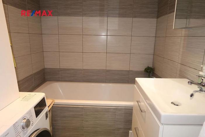 Pronájem bytu 2+kk, Praha - Malešice, U krbu, 51 m2