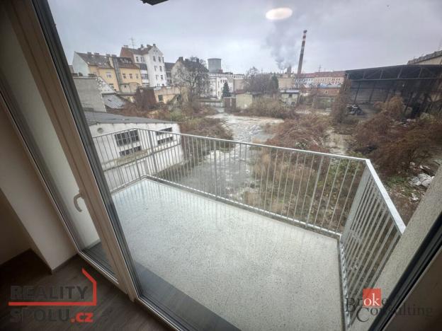 Pronájem bytu 1+kk, Brno - Trnitá, Křenová, 32 m2