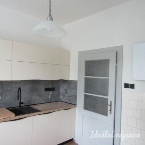 Pronájem bytu 2+1, Znojmo, Hálkova, 64 m2