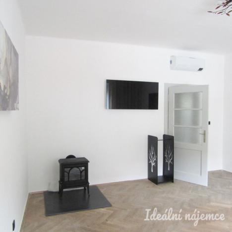 Pronájem bytu 2+1, Znojmo, Hálkova, 64 m2