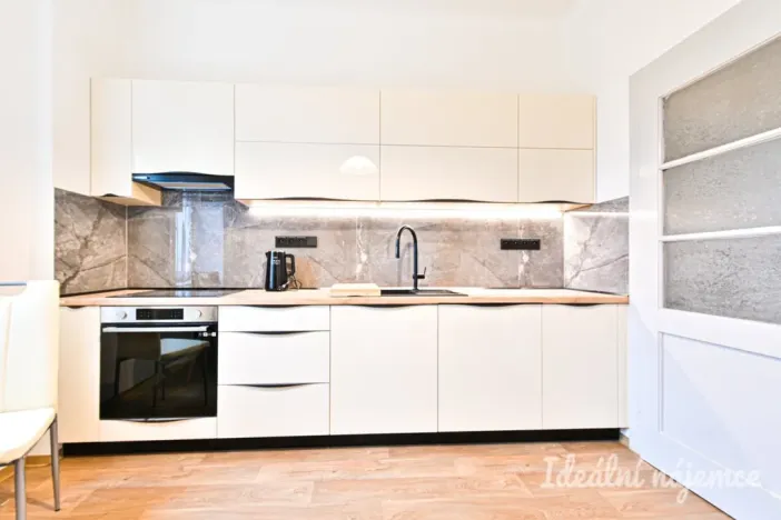 Pronájem bytu 2+1, Znojmo, Hálkova, 64 m2