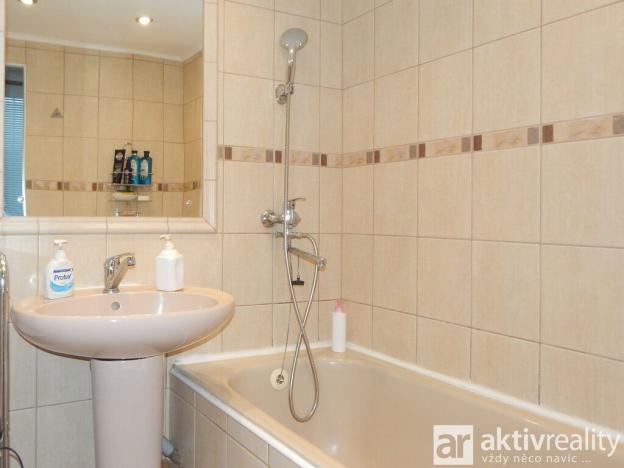 Prodej bytu 2+1, Chomutov, Bezručova, 60 m2