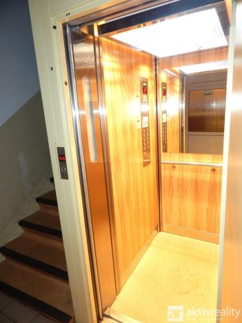 Prodej bytu 2+1, Chomutov, Bezručova, 60 m2