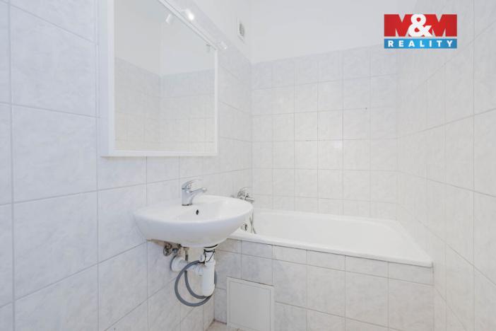 Pronájem bytu 1+kk, Praha - Hlubočepy, Pivcova, 29 m2