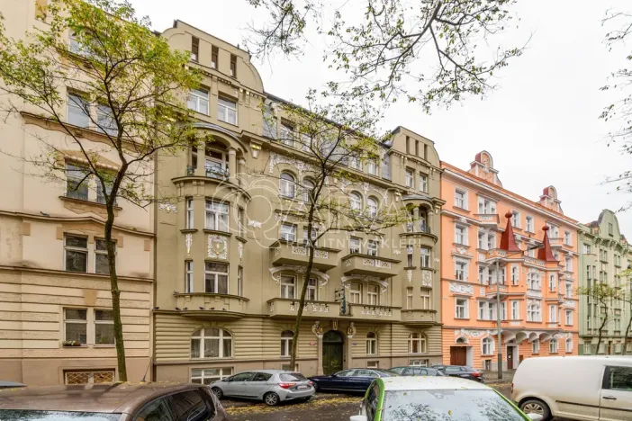Pronájem bytu 2+kk, Praha, Mánesova, 55 m2