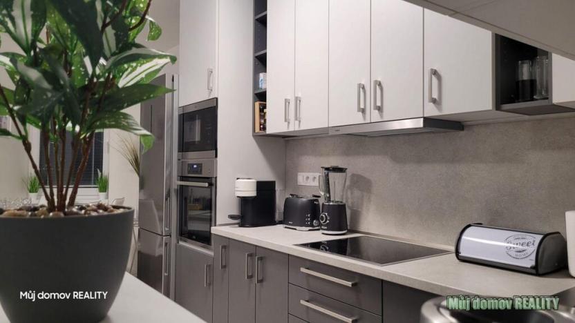 Pronájem bytu 2+kk, Praha - Letňany, Miroslava Hajna, 50 m2