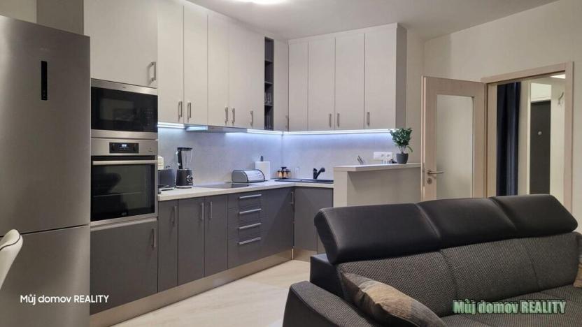 Pronájem bytu 2+kk, Praha - Letňany, Miroslava Hajna, 50 m2