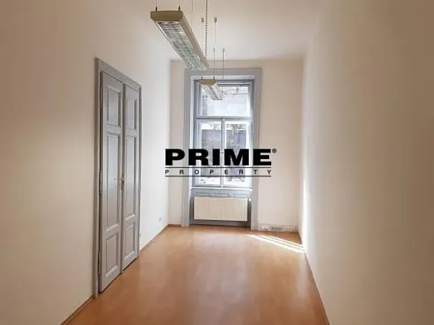 Pronájem kanceláře, Praha - Smíchov, Štefánikova, 75 m2