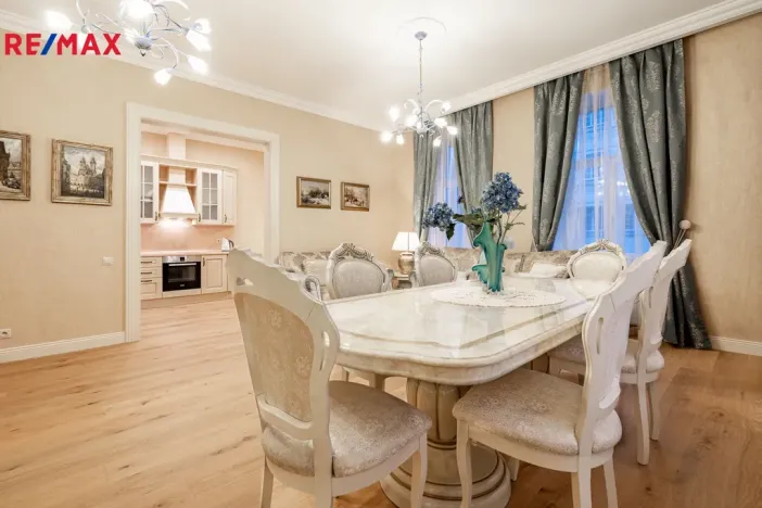 Pronájem bytu 3+1, Karlovy Vary, Dr. Davida Bechera, 130 m2