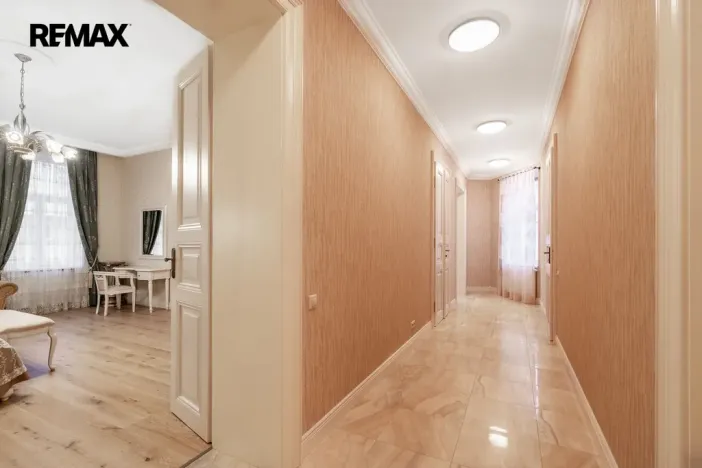 Pronájem bytu 3+1, Karlovy Vary, Dr. Davida Bechera, 130 m2