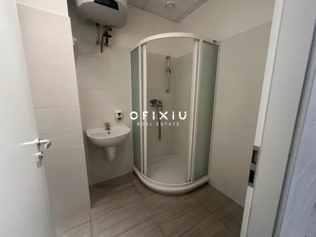 Pronájem kanceláře, Brno, Traťová, 204 m2