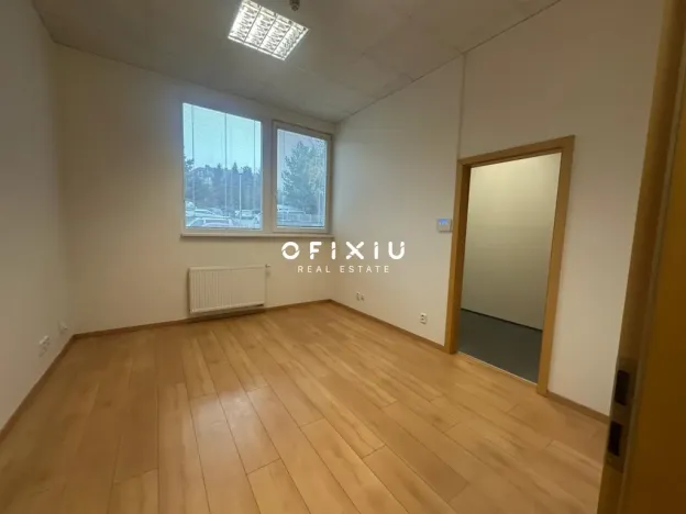 Pronájem kanceláře, Brno, Traťová, 204 m2
