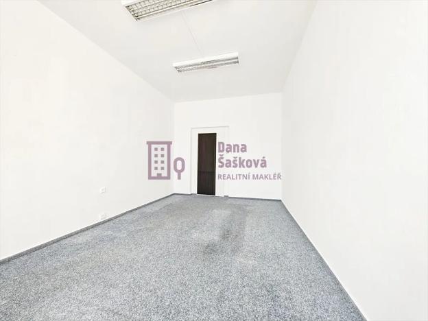 Pronájem kanceláře, Jindřichův Hradec, Pravdova, 22 m2