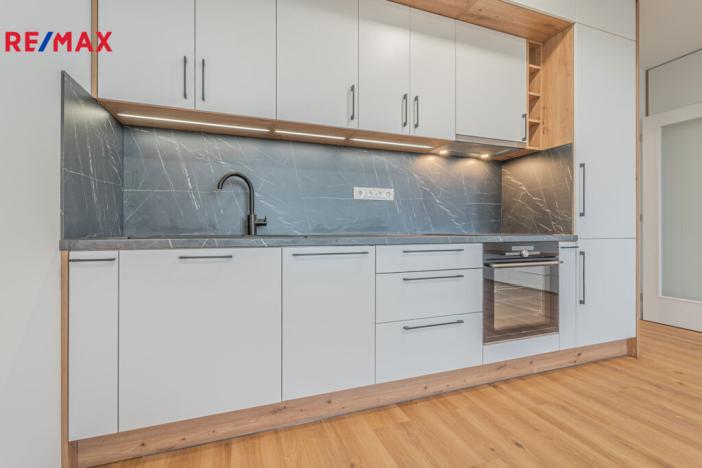 Pronájem bytu 1+kk, Praha - Žižkov, Olgy Havlové, 32 m2