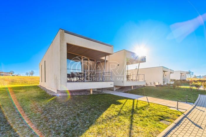 Prodej bytu 2+kk, Mladé Buky, 52 m2