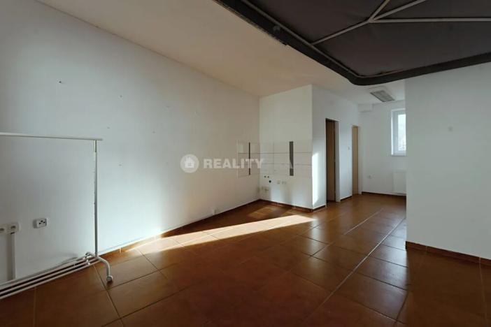 Pronájem obchodního prostoru, Strakonice, Bezděkovská, 194 m2