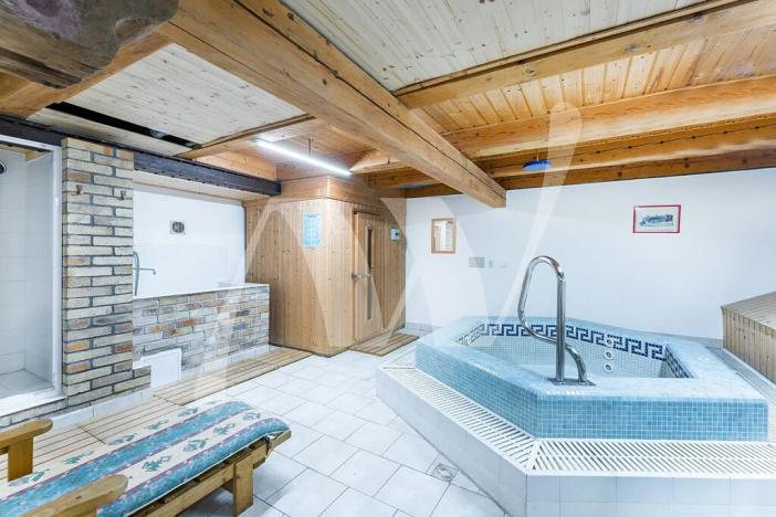 Prodej komerční nemovitosti, Přelíc, 460 m2