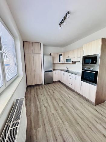 Pronájem bytu 3+1, Hrochův Týnec, 67 m2