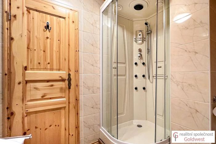 Prodej rodinného domu, Cvikov, 210 m2