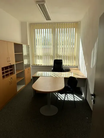 Pronájem kanceláře, Boršov nad Vltavou, Průmyslová, 30 m2