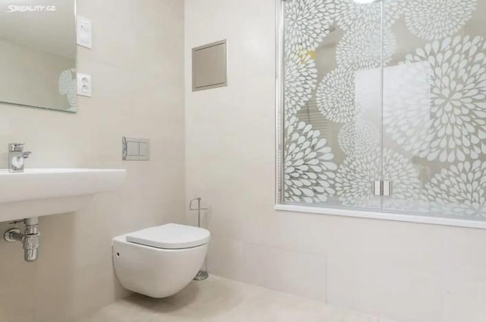 Pronájem bytu 2+kk, Praha - Strašnice, Zvěřinova, 60 m2