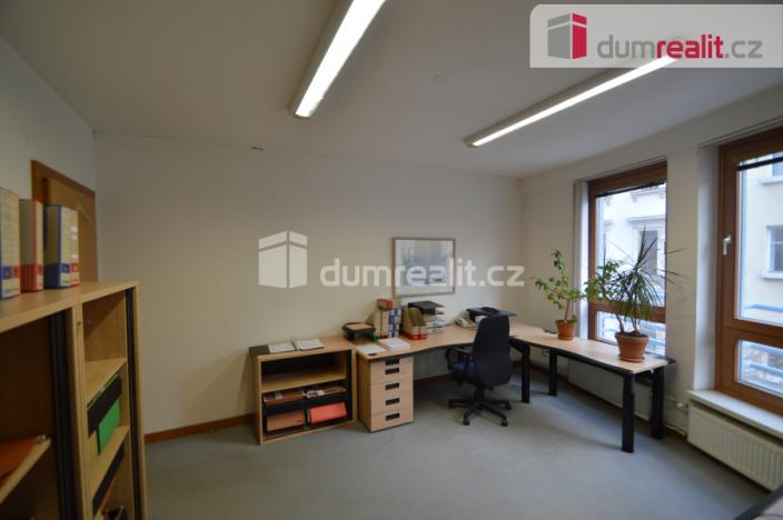 Pronájem kanceláře, Praha - Vinohrady, Záhřebská, 94 m2