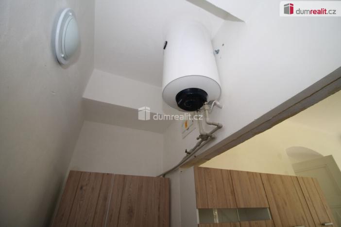 Pronájem kanceláře, Mariánské Lázně, Hlavní třída, 67 m2