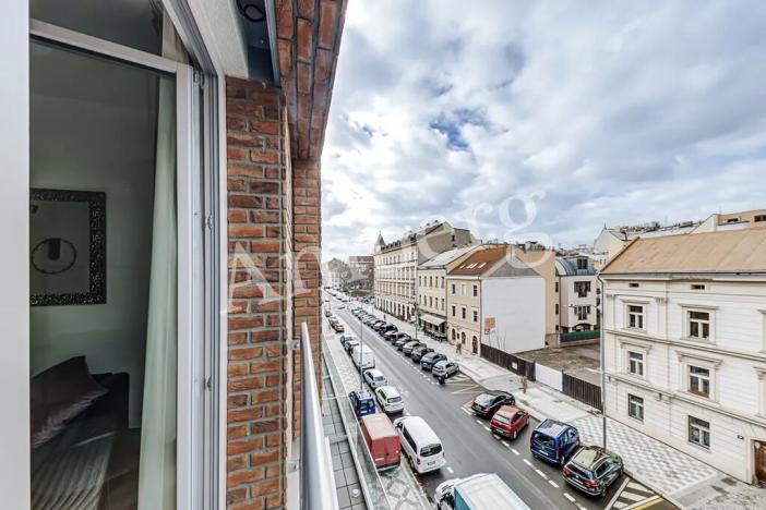 Pronájem bytu 1+kk, Praha - Karlín, Křižíkova, 34 m2