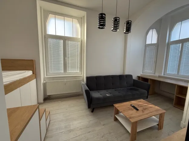 Pronájem bytu 1+kk, Ústí nad Labem - Střekov, Žukovova, 32 m2