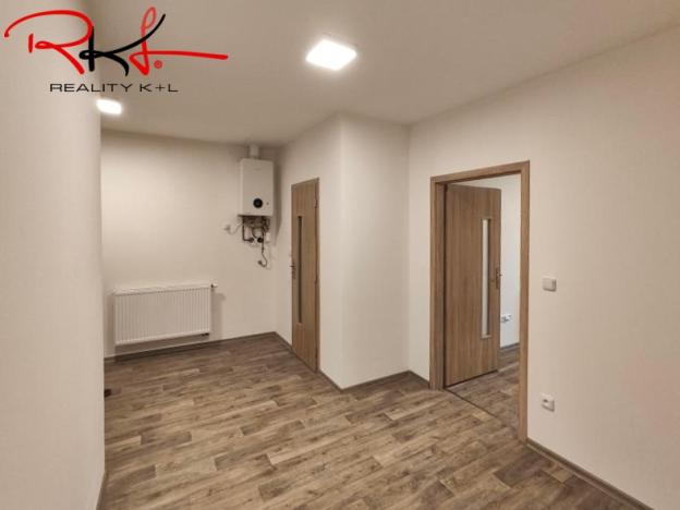 Pronájem kanceláře, Mladá Boleslav, Husova, 74 m2