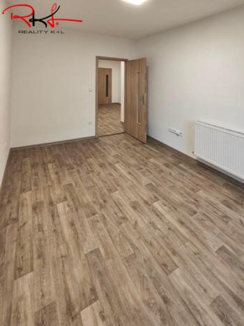 Pronájem kanceláře, Mladá Boleslav, Husova, 74 m2