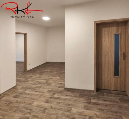 Pronájem kanceláře, Mladá Boleslav, Husova, 74 m2