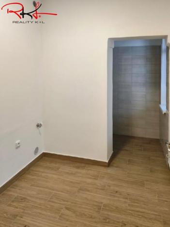 Pronájem kanceláře, Mladá Boleslav, Husova, 74 m2