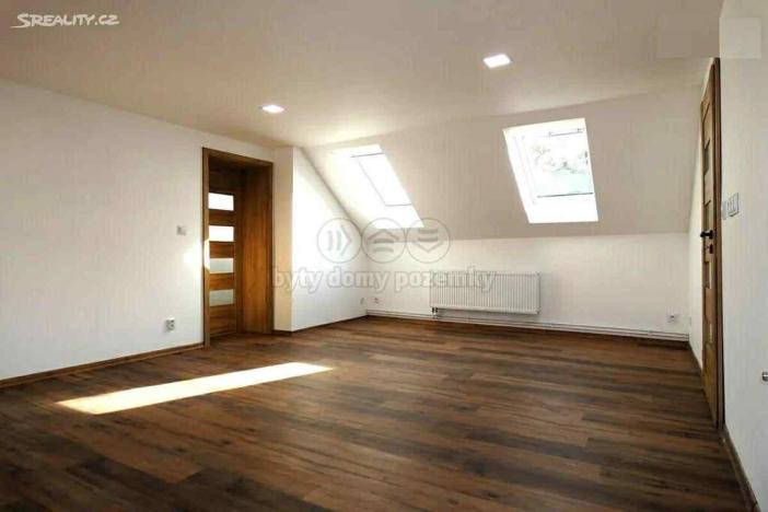 Prodej vícegeneračního domu, Týnec nad Labem, Masarykovo náměstí, 159 m2